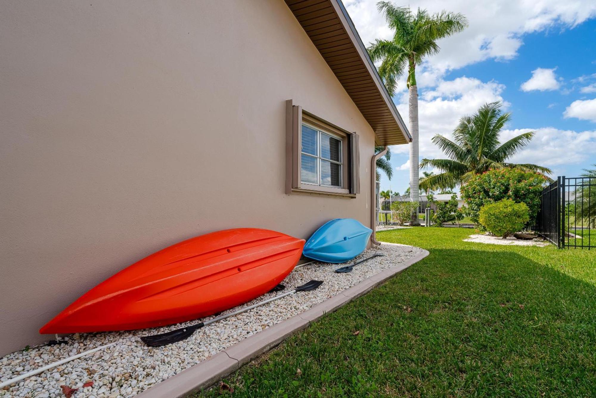 Direct Gulf Access & Heated Pool -Villa Hip Nautic - Roelens Vacations Cape Coral Exterior photo