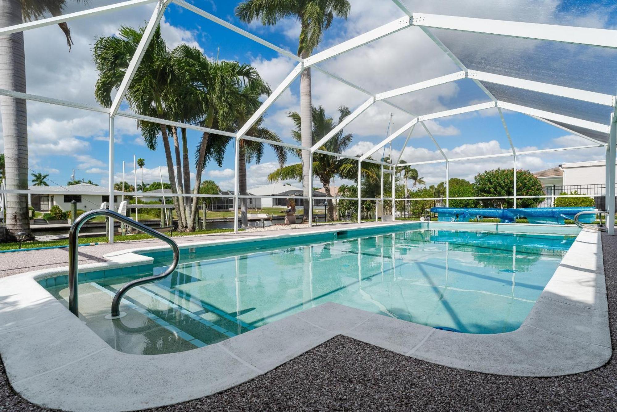 Direct Gulf Access & Heated Pool -Villa Hip Nautic - Roelens Vacations Cape Coral Exterior photo