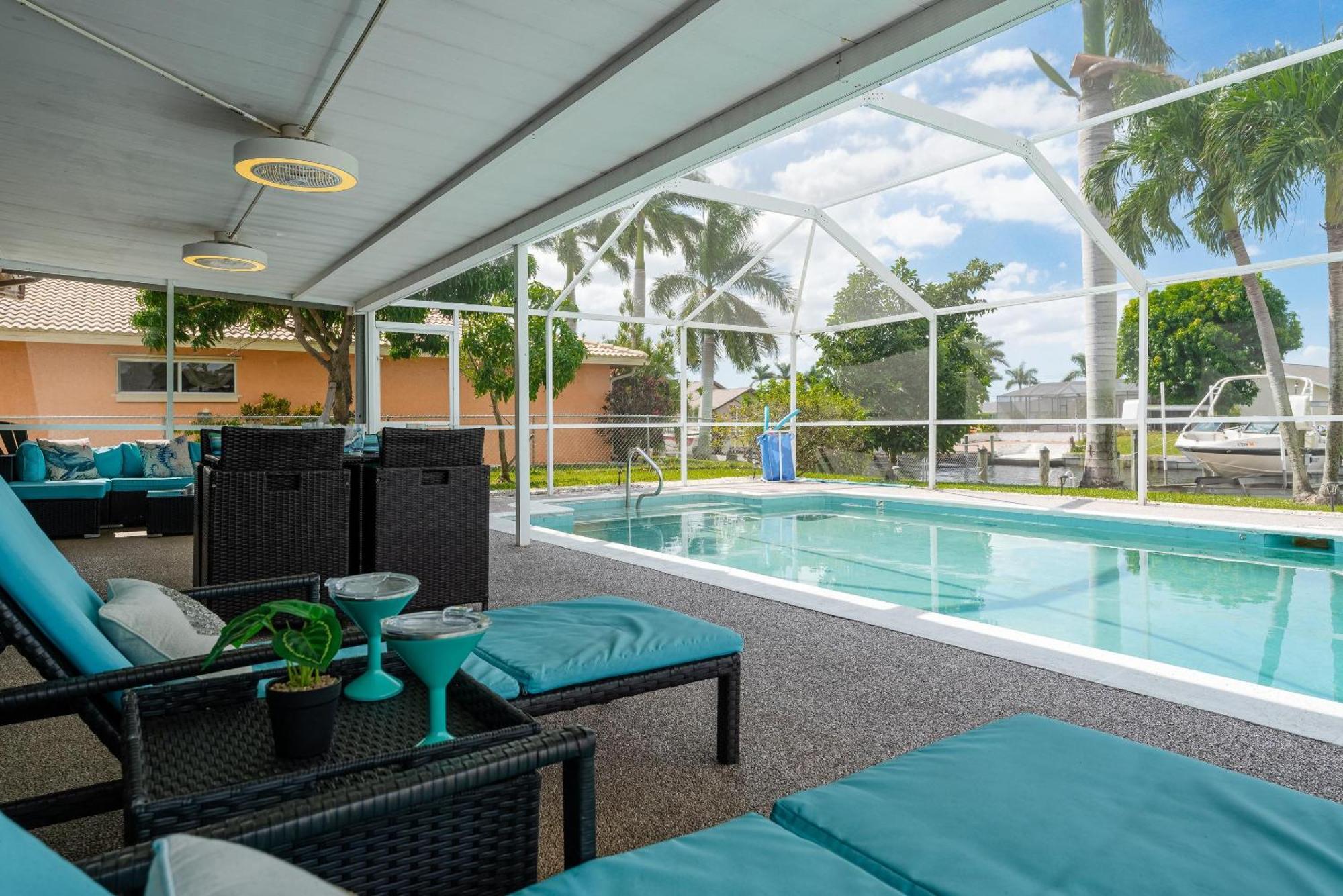 Direct Gulf Access & Heated Pool -Villa Hip Nautic - Roelens Vacations Cape Coral Exterior photo